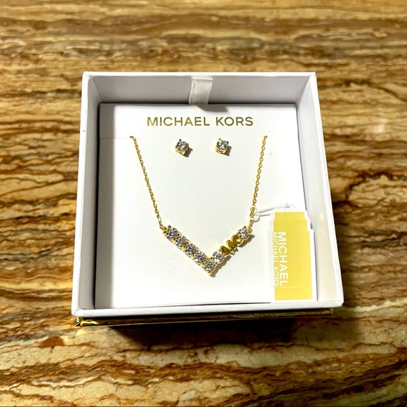 Michael Kors - Picture 3 of 3